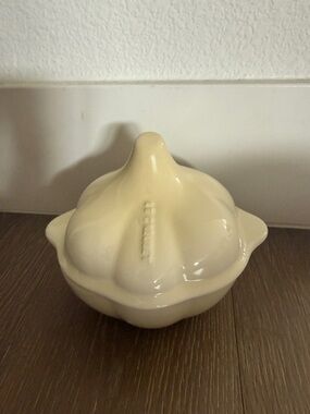 Le Creuset Cream Ceramic Garlic-Shaped Covered Dish